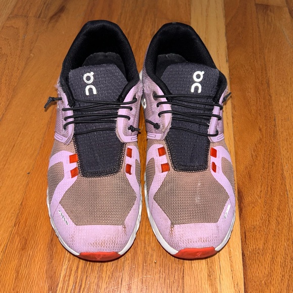 *EUC* On Cloud sz 7.5 - Picture 1 of 4
